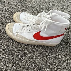 Nike women’s blazers❤️ size 7 worn a few times